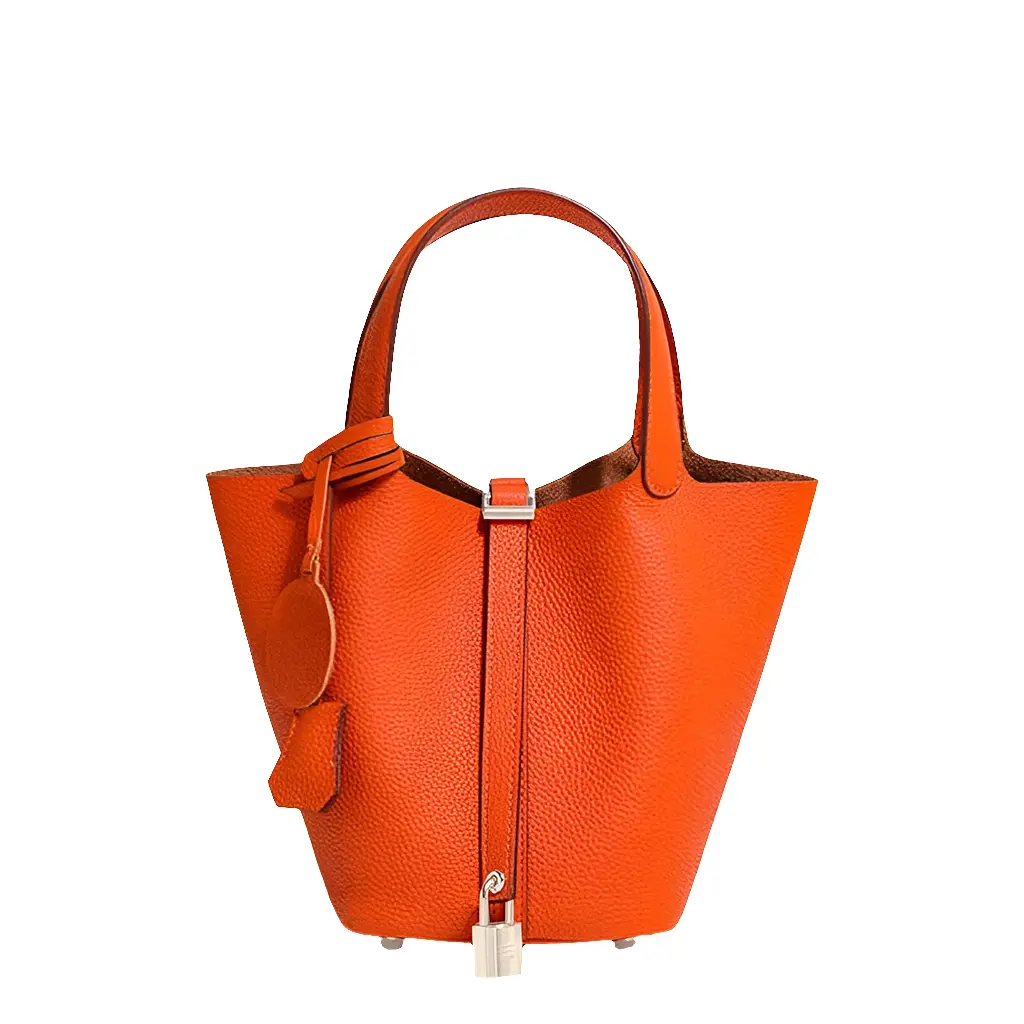 Sac seau cuir TOGO Capri orange avec foulard et cadenas BagshotStore